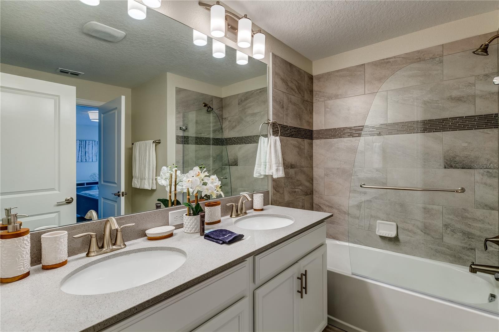 Image 14 of 42 For 4802 Love Storey Lane