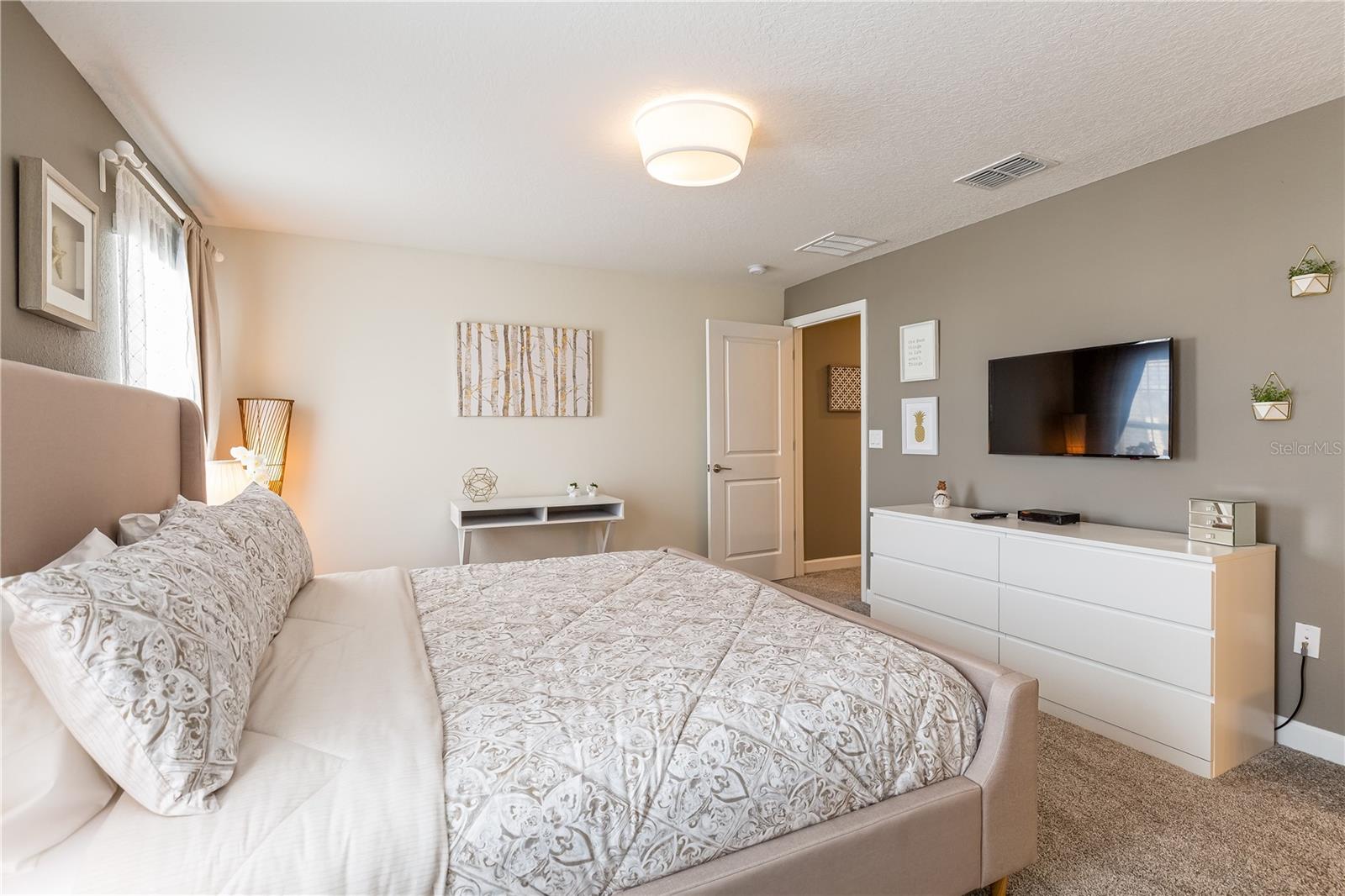 Image 15 of 42 For 4802 Love Storey Lane