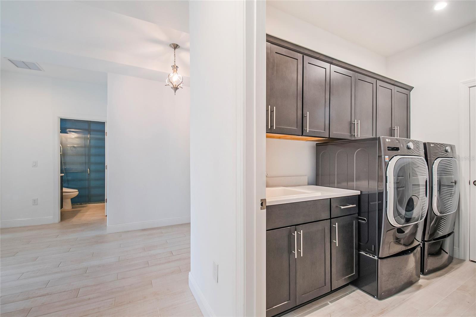 Image 14 of 38 For 5785 Wallis Lane