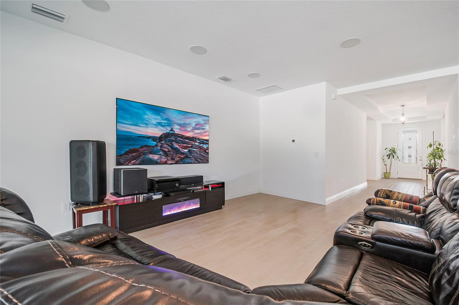 Image 21 of 38 For 5785 Wallis Lane