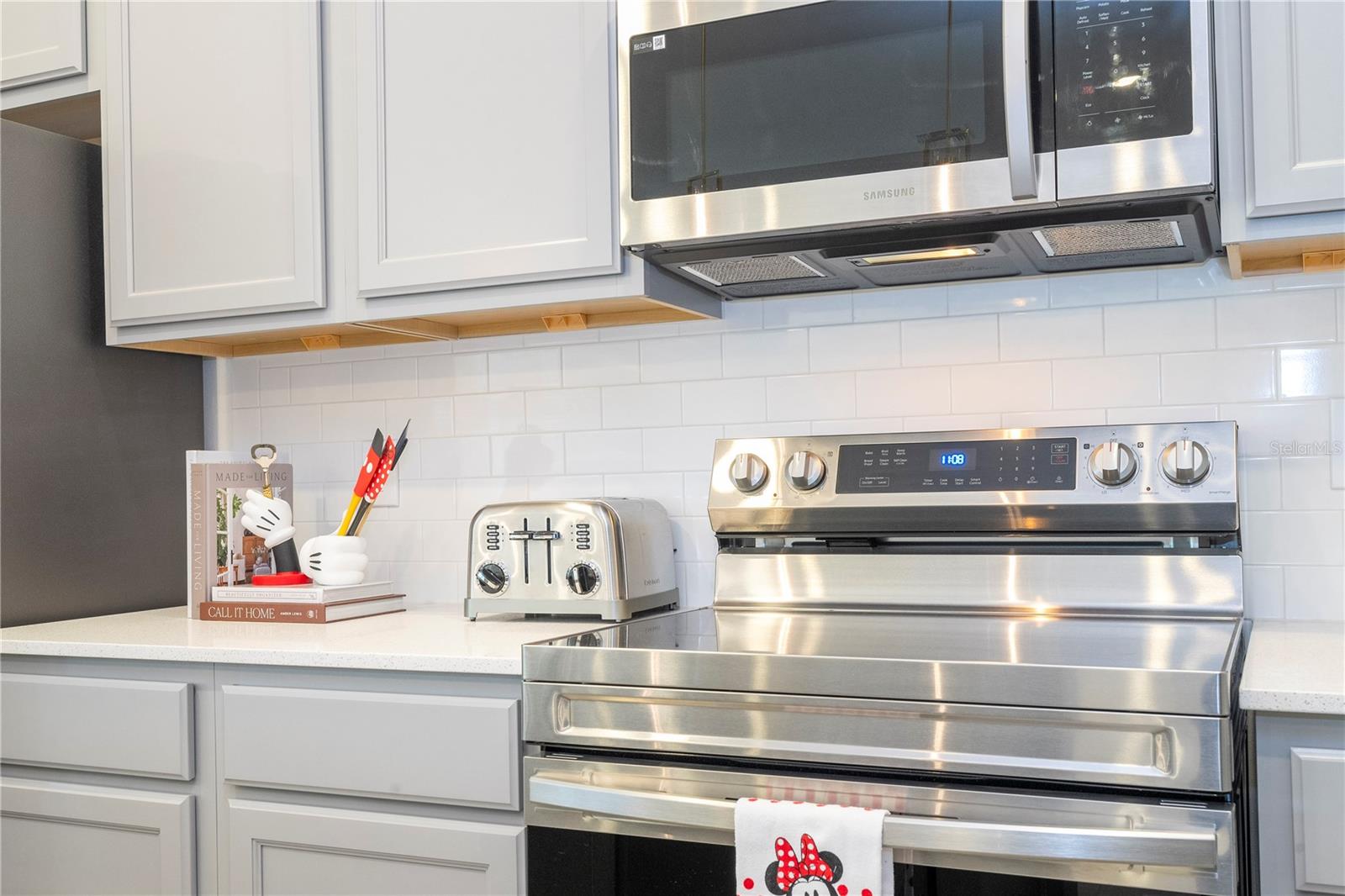 Image 16 of 93 For 5887 High Seas Drive