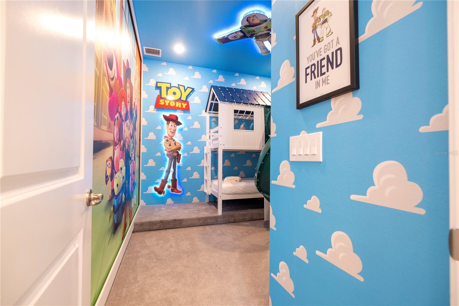 Image 33 of 93 For 5887 High Seas Drive