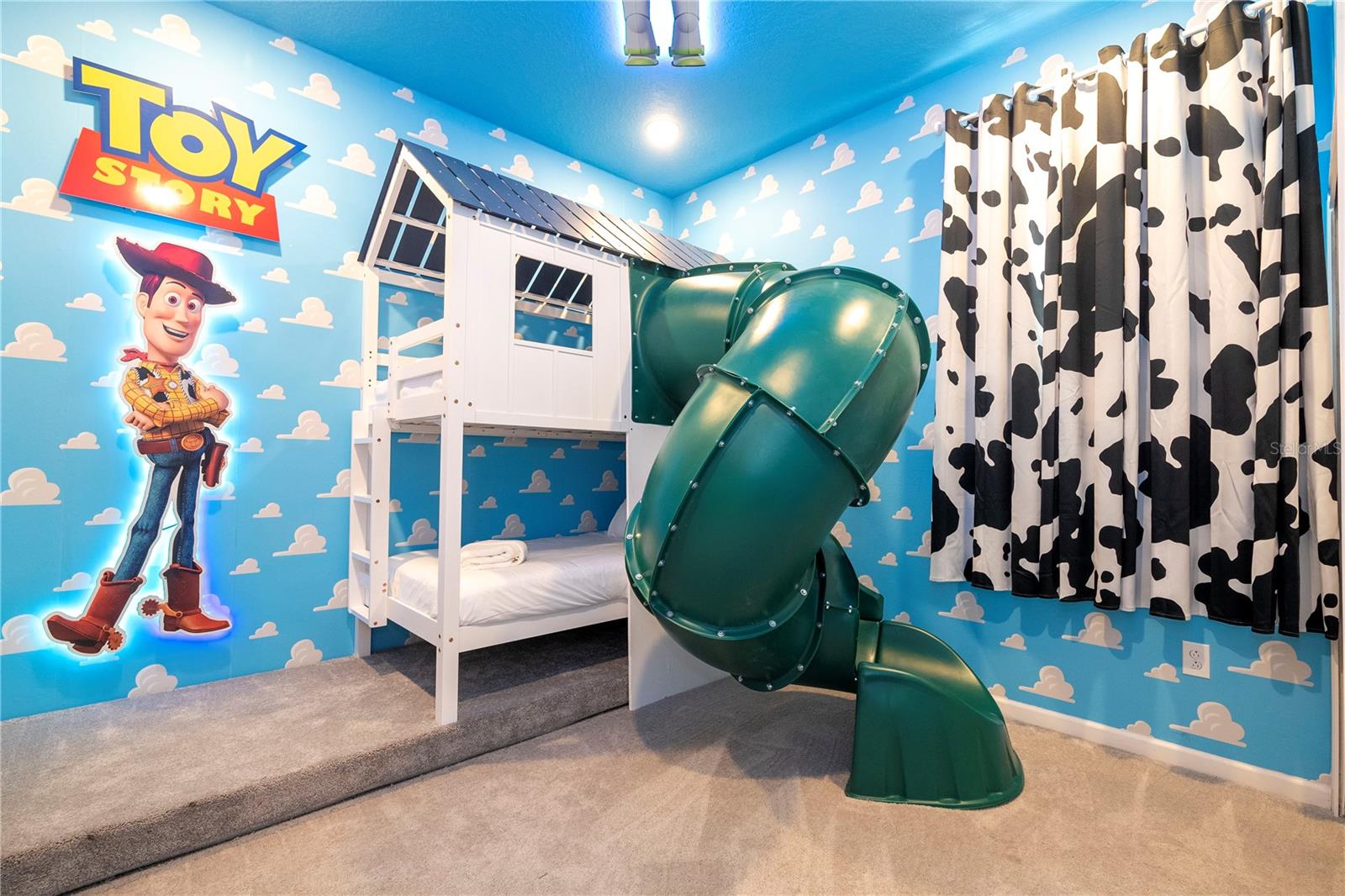 Image 34 of 93 For 5887 High Seas Drive