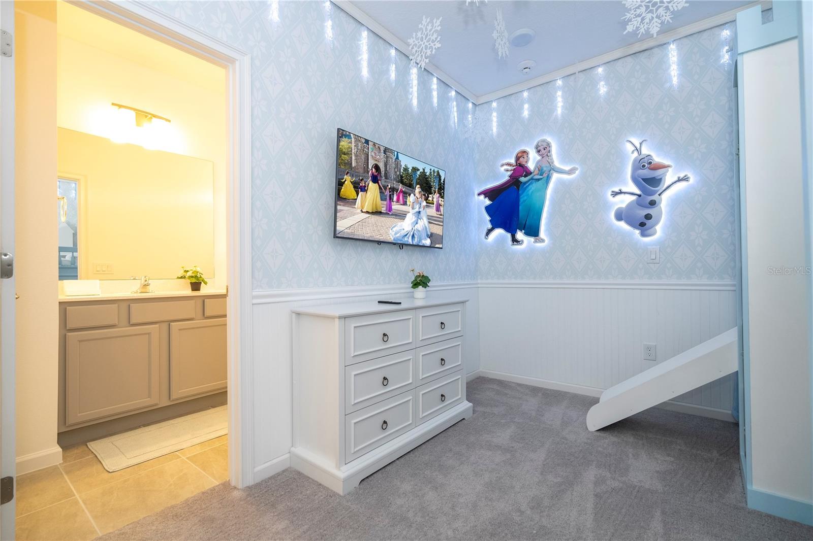 Image 54 of 93 For 5887 High Seas Drive