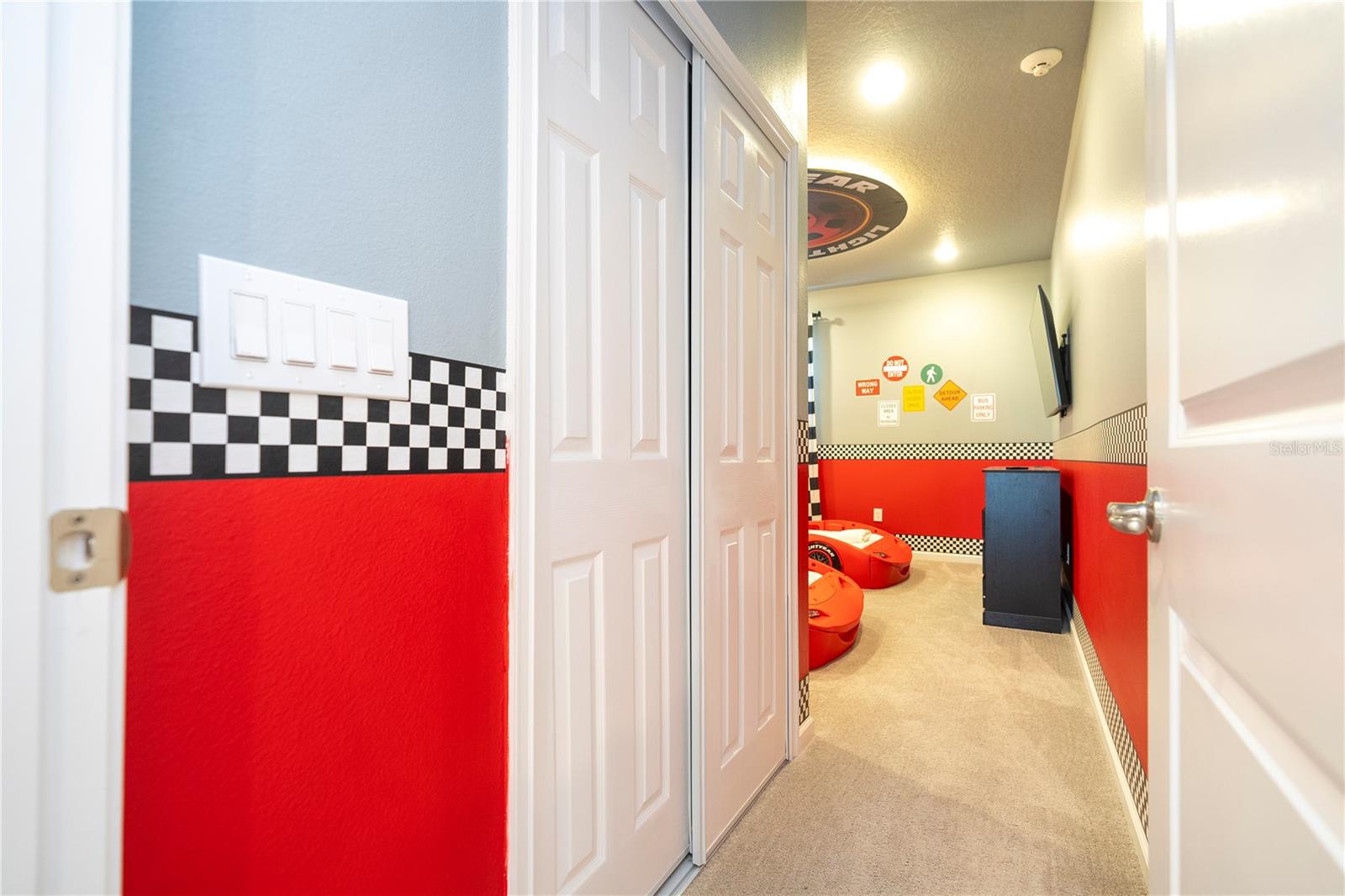 Image 63 of 93 For 5887 High Seas Drive