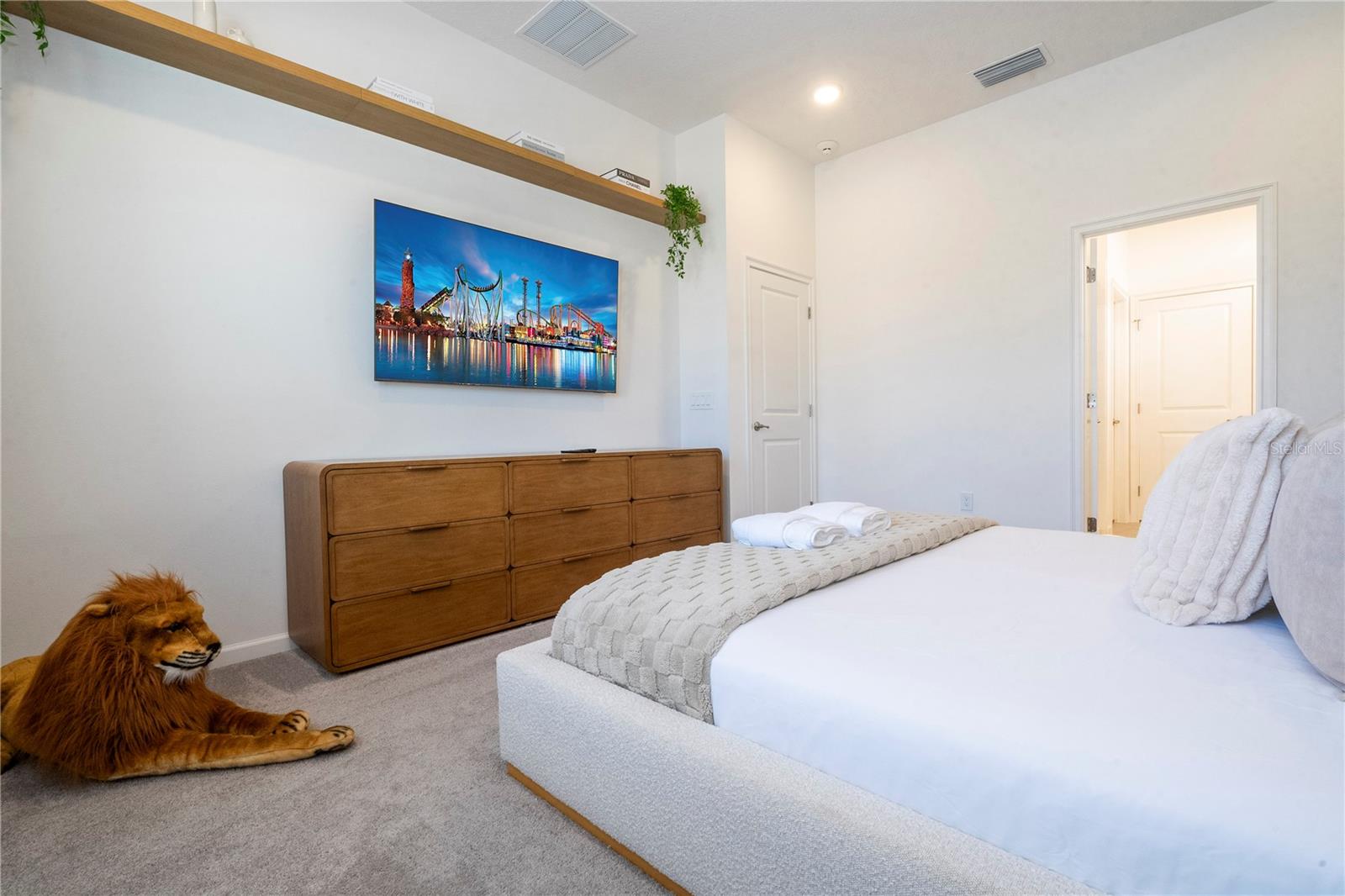 Image 7 of 93 For 5887 High Seas Drive