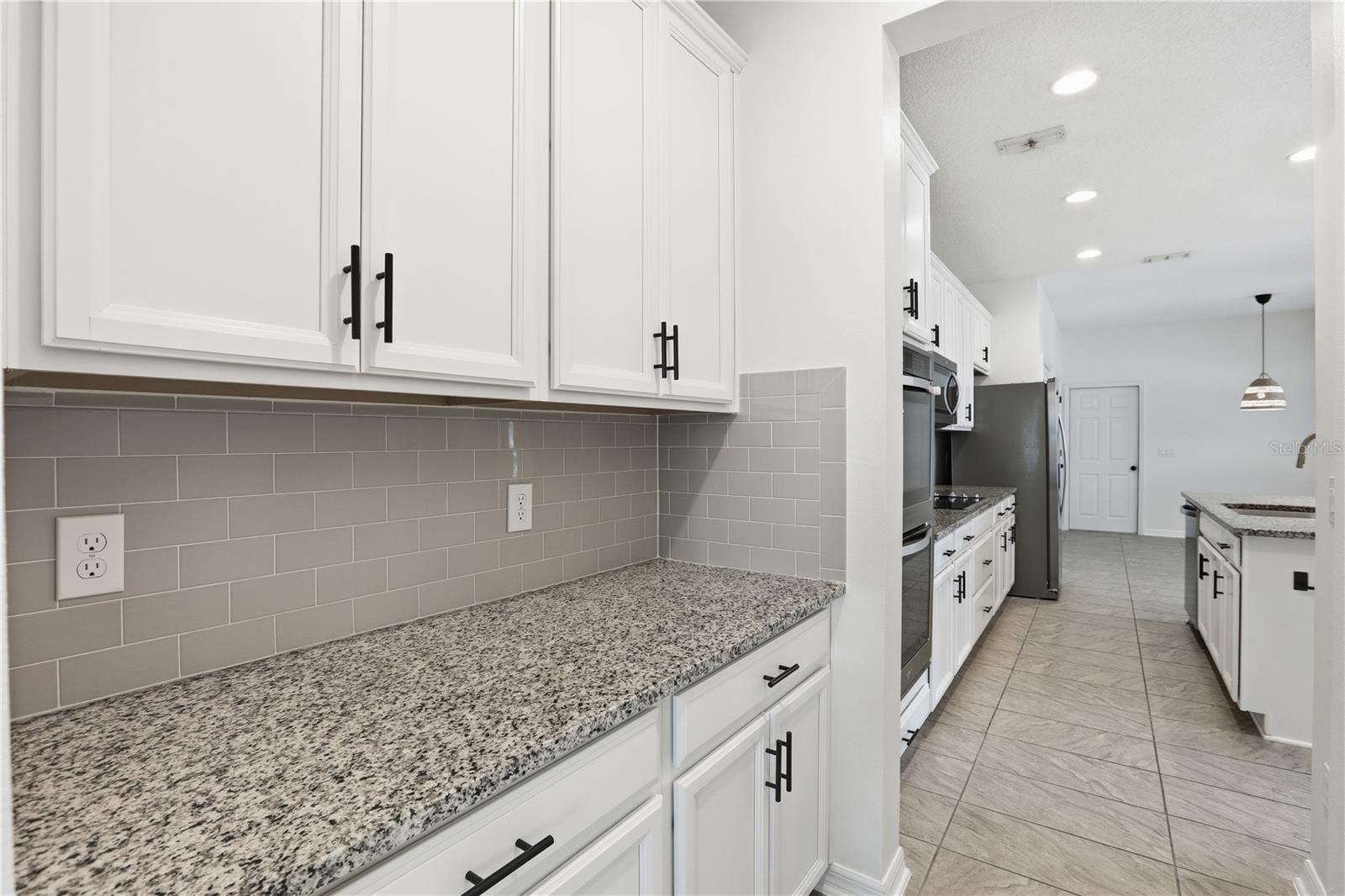 Image 11 of 38 For 14783 Magnolia Ridge Loop