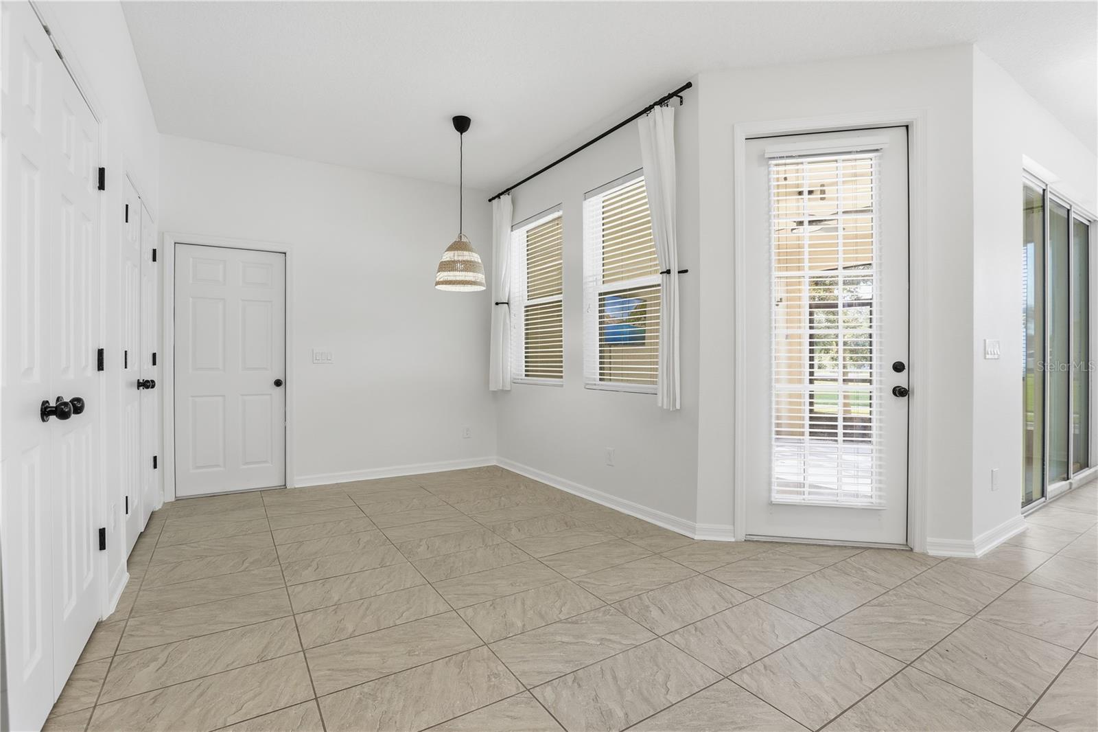 Image 14 of 38 For 14783 Magnolia Ridge Loop