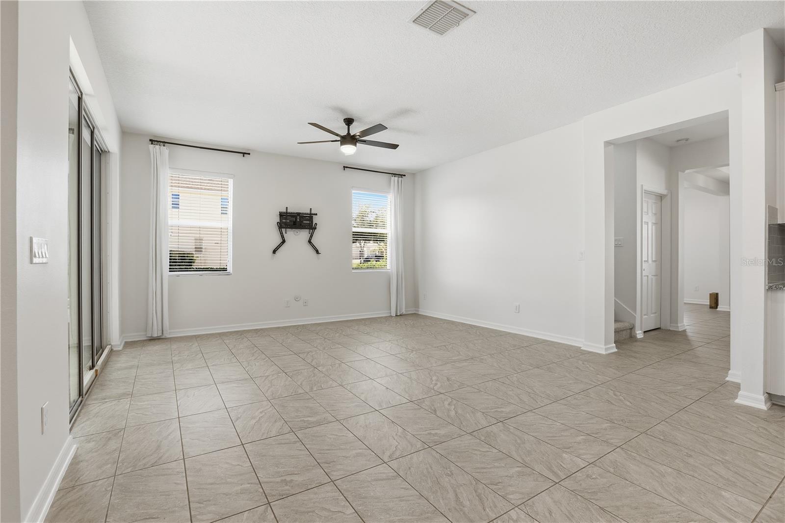 Image 17 of 38 For 14783 Magnolia Ridge Loop