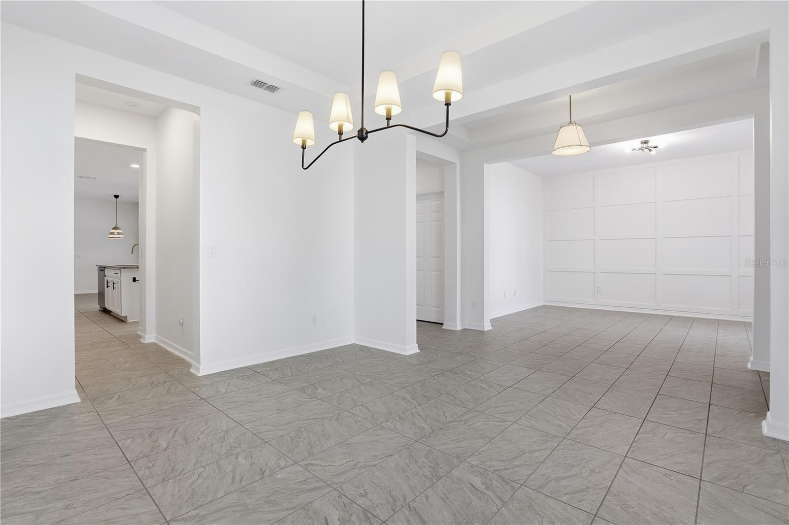 Image 4 of 38 For 14783 Magnolia Ridge Loop