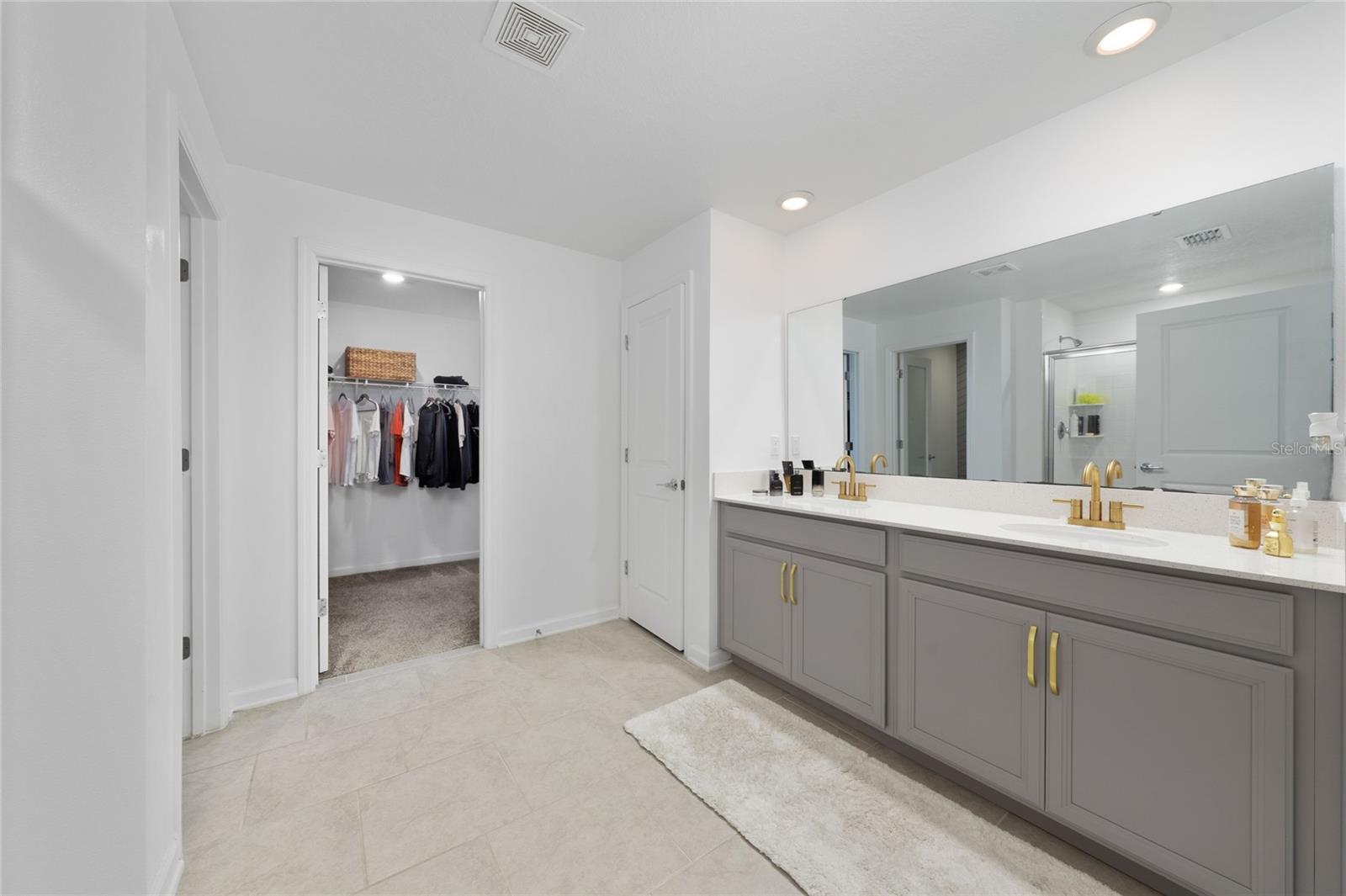 Image 16 of 26 For 5121 Four Strand Court