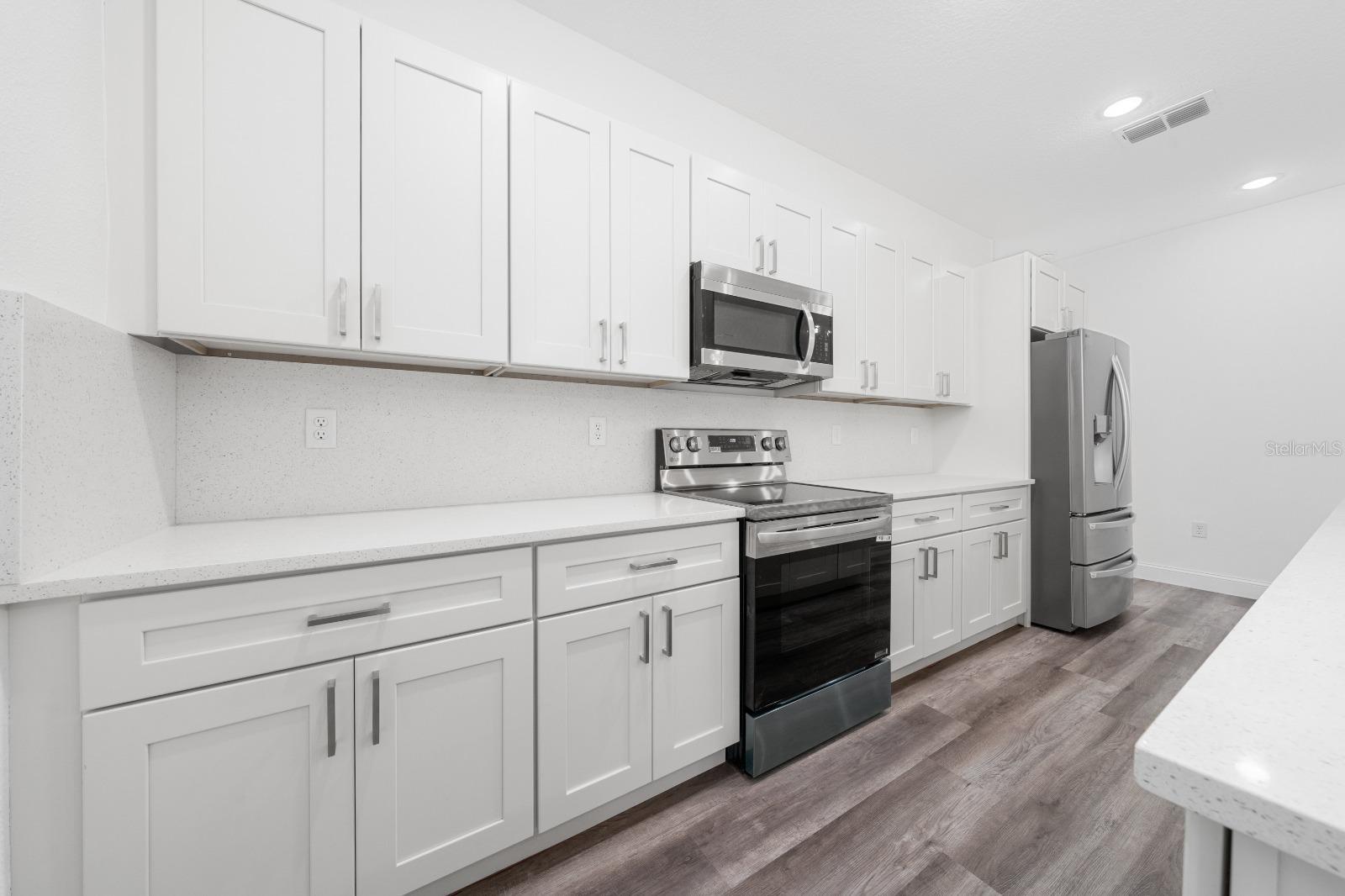 Image 3 of 26 For 13671 48th Court