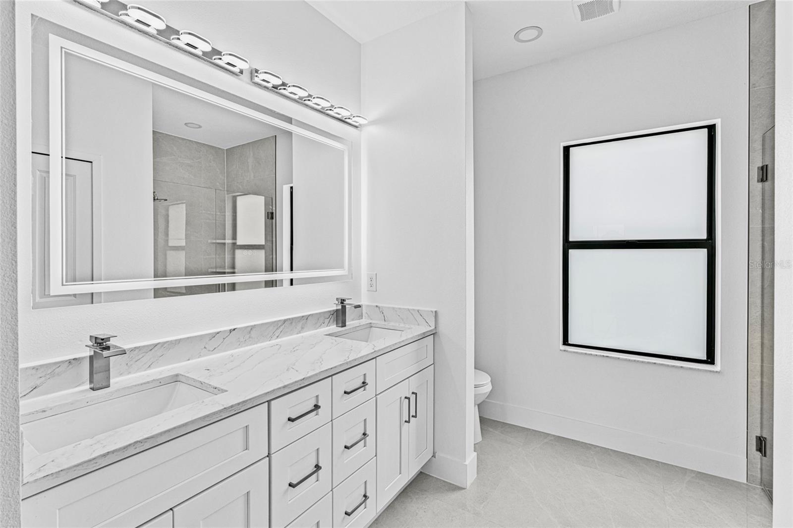 Image 17 of 42 For 343 Pullman Street