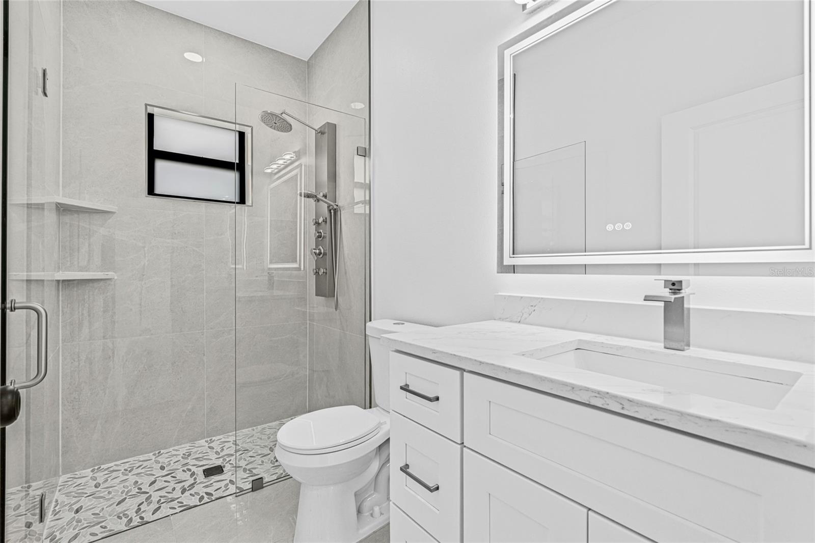 Image 23 of 42 For 343 Pullman Street