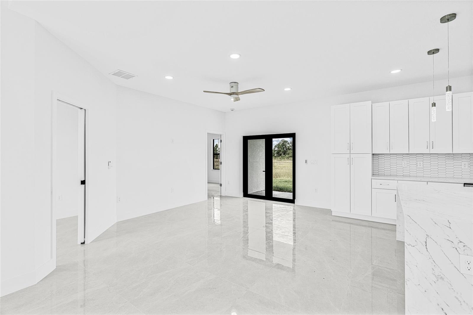 Image 26 of 42 For 343 Pullman Street