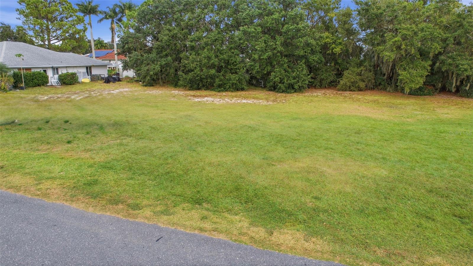 Image 3 of 28 For 183 Blue Moon Avenue