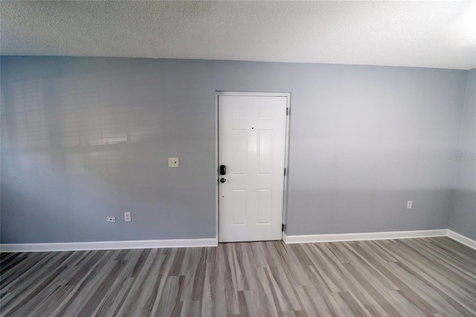 Image 12 of 48 For 2035 Dixie Belle Drive 2035c