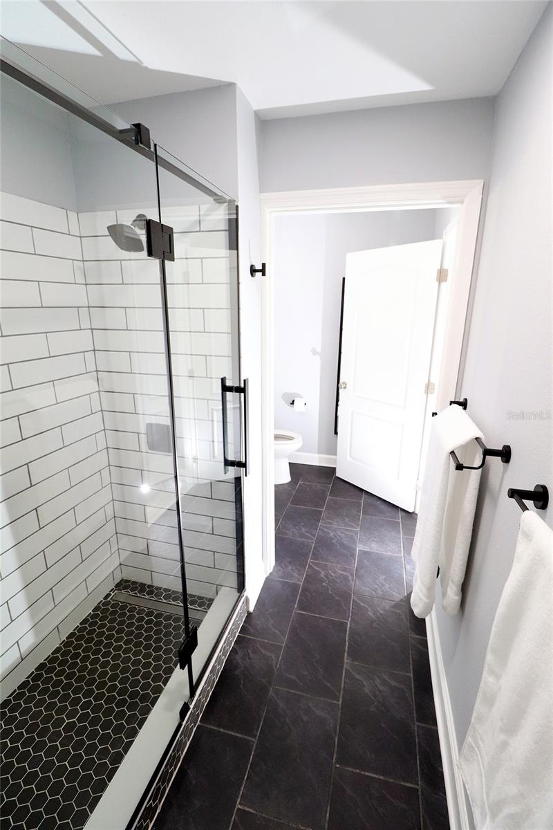 Image 25 of 48 For 2035 Dixie Belle Drive 2035c