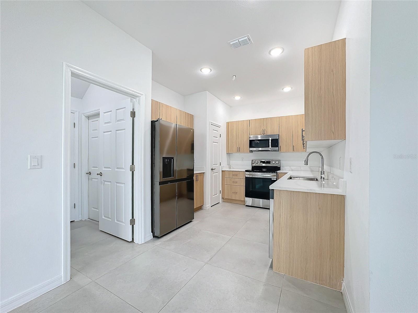 Image 10 of 56 For 1734 Barton Towne Circle