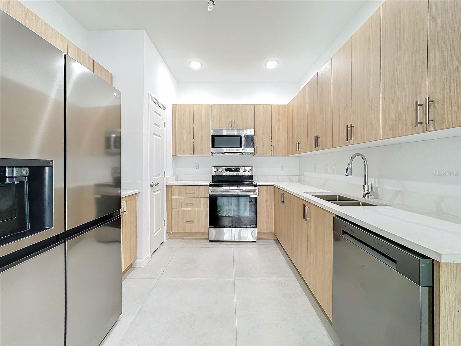 Image 13 of 56 For 1734 Barton Towne Circle