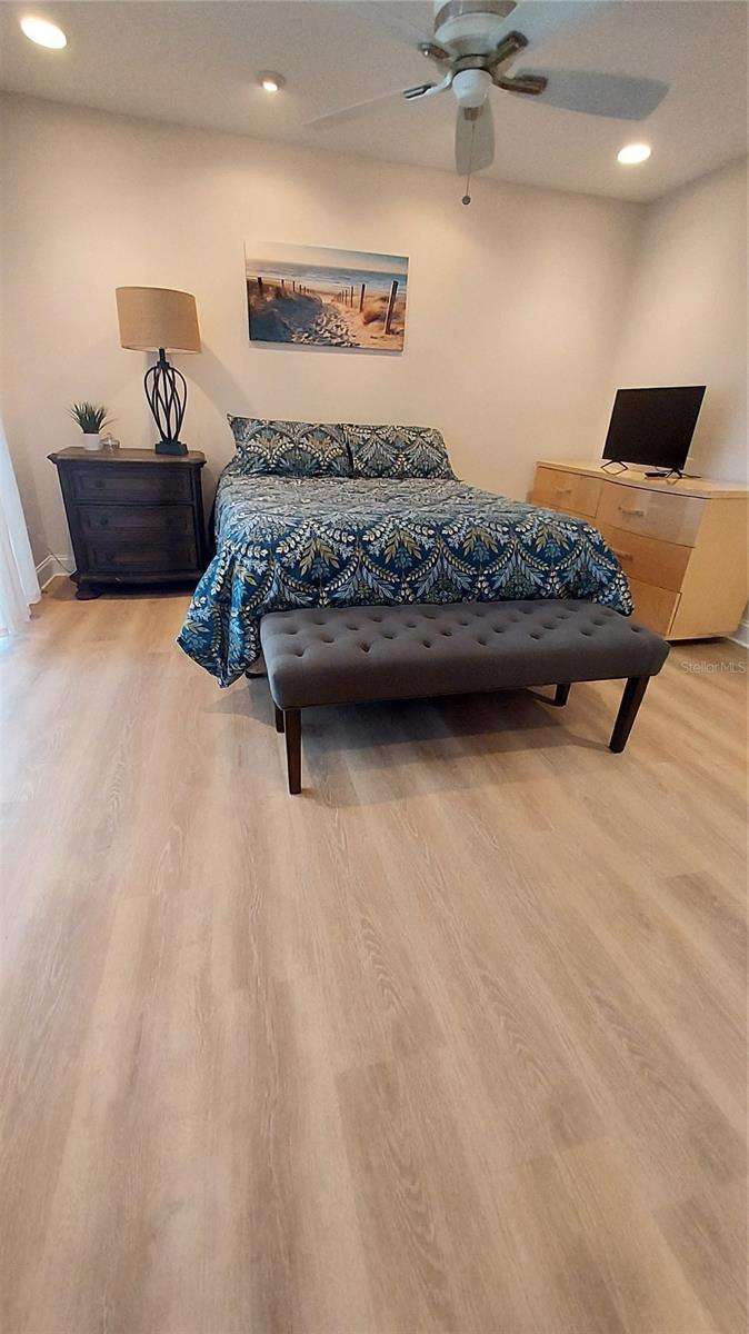 Image 4 of 11 For 4148 Player Circle 106