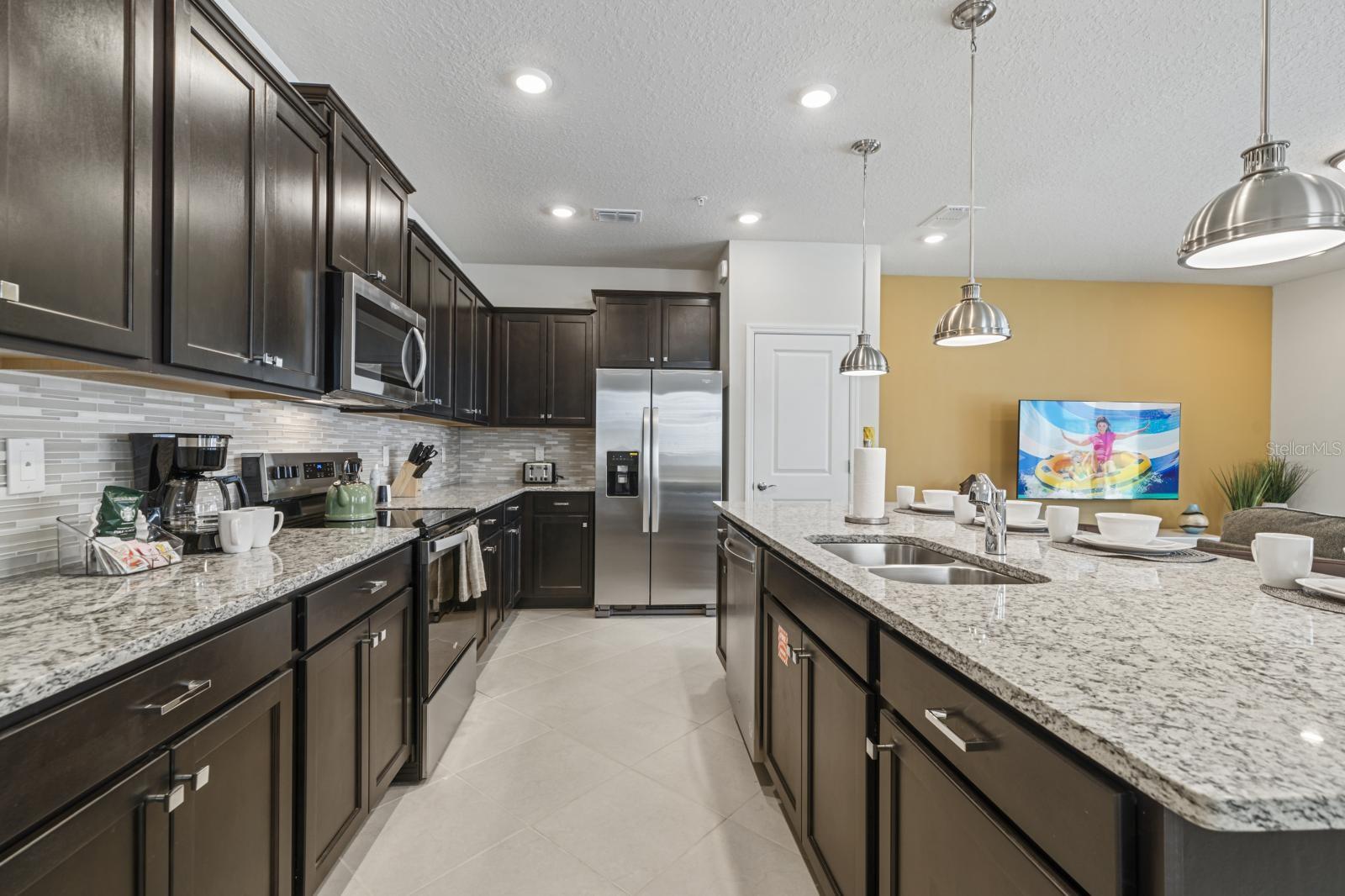 Image 4 of 26 For 1274 Shoreside Street