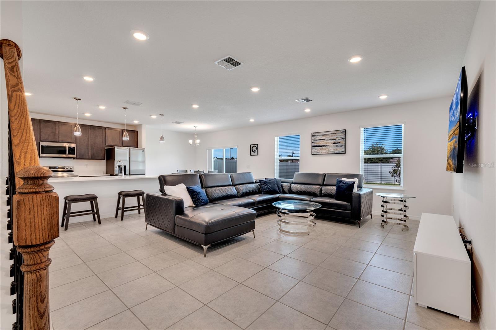 Image 2 of 28 For 900 Bocavista Court