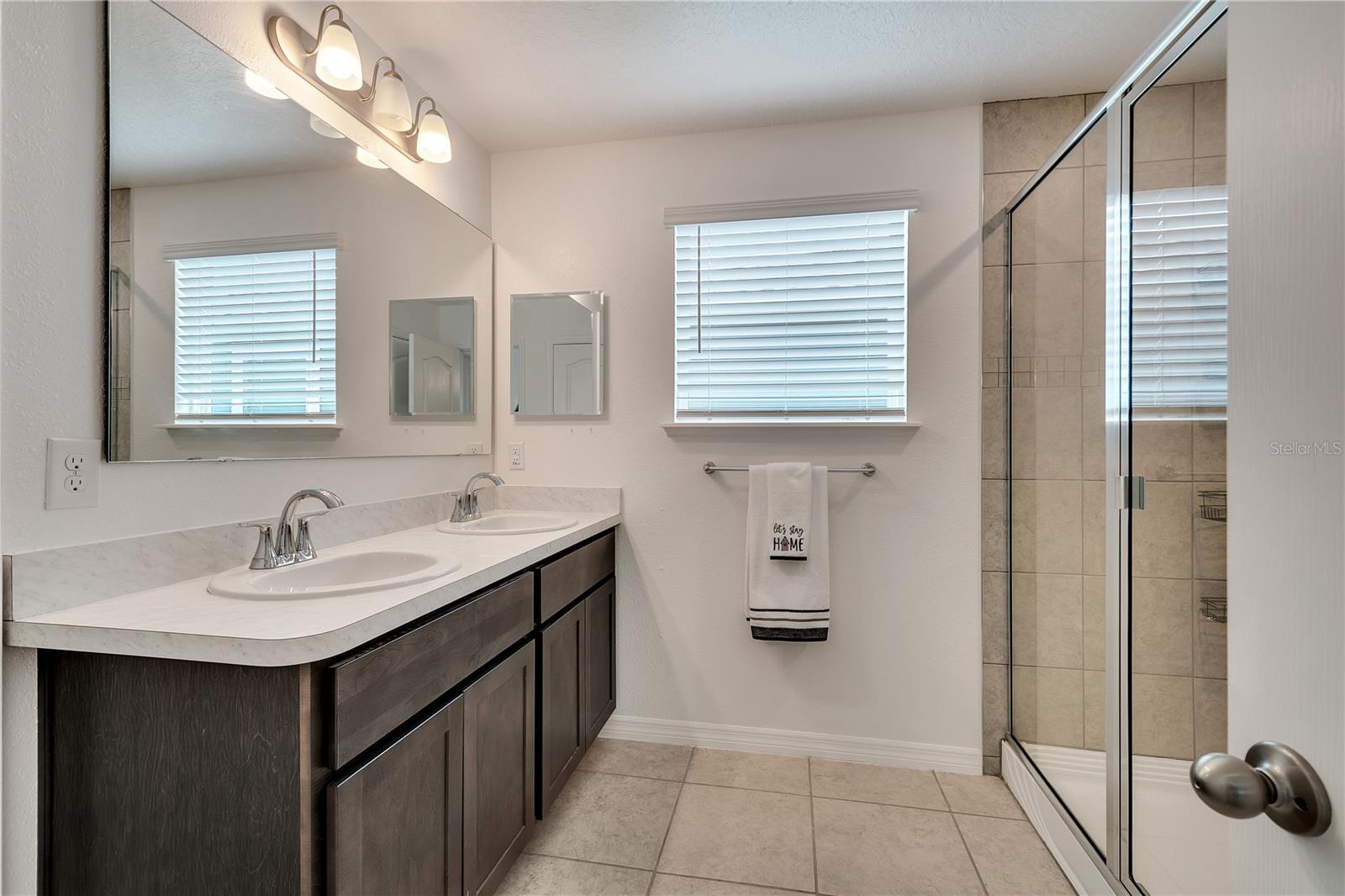 Image 5 of 28 For 900 Bocavista Court