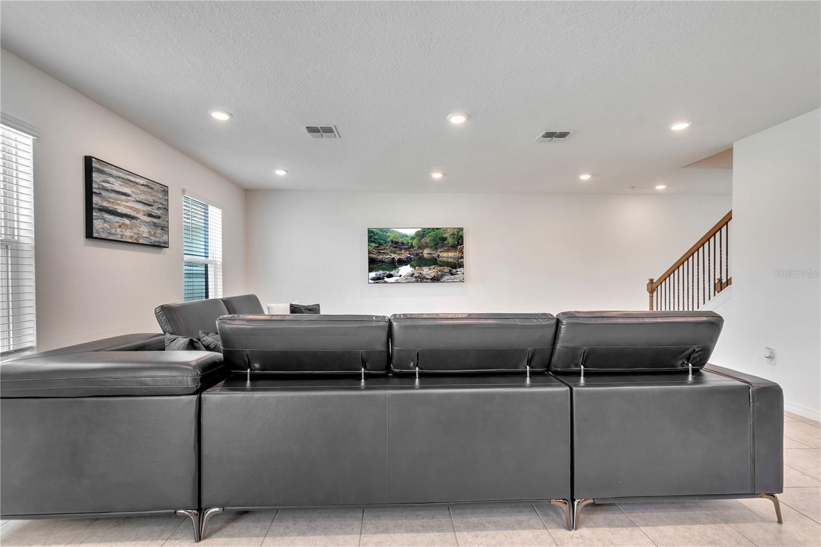 Image 8 of 28 For 900 Bocavista Court