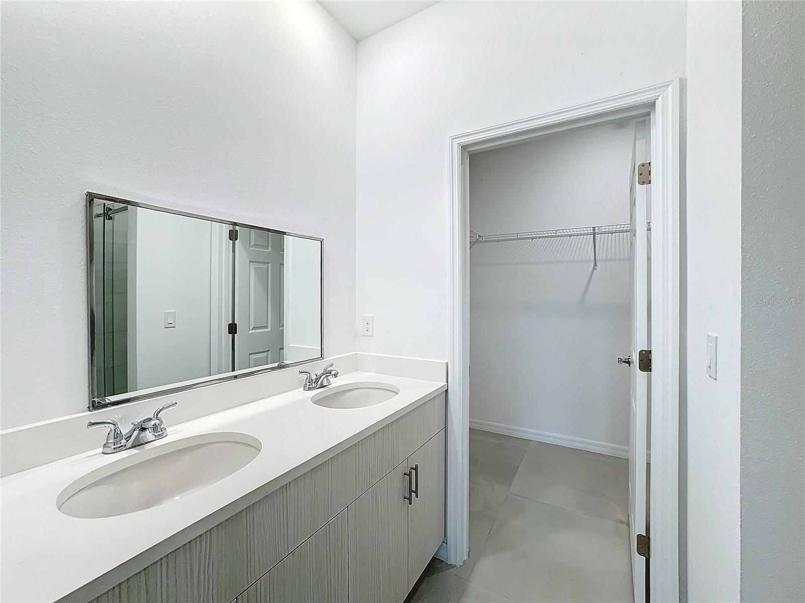 Image 28 of 54 For 1752 Barton Towne Circle