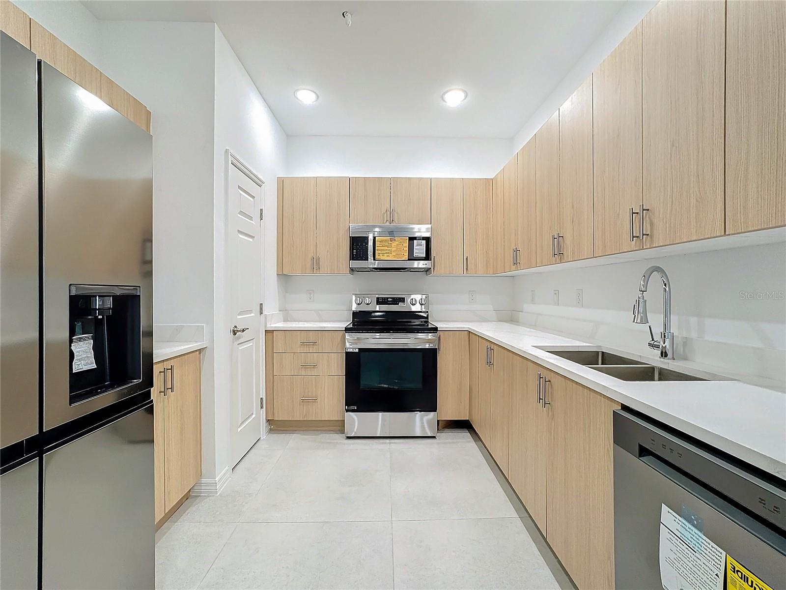 Image 11 of 53 For 1724 Barton Towne Circle