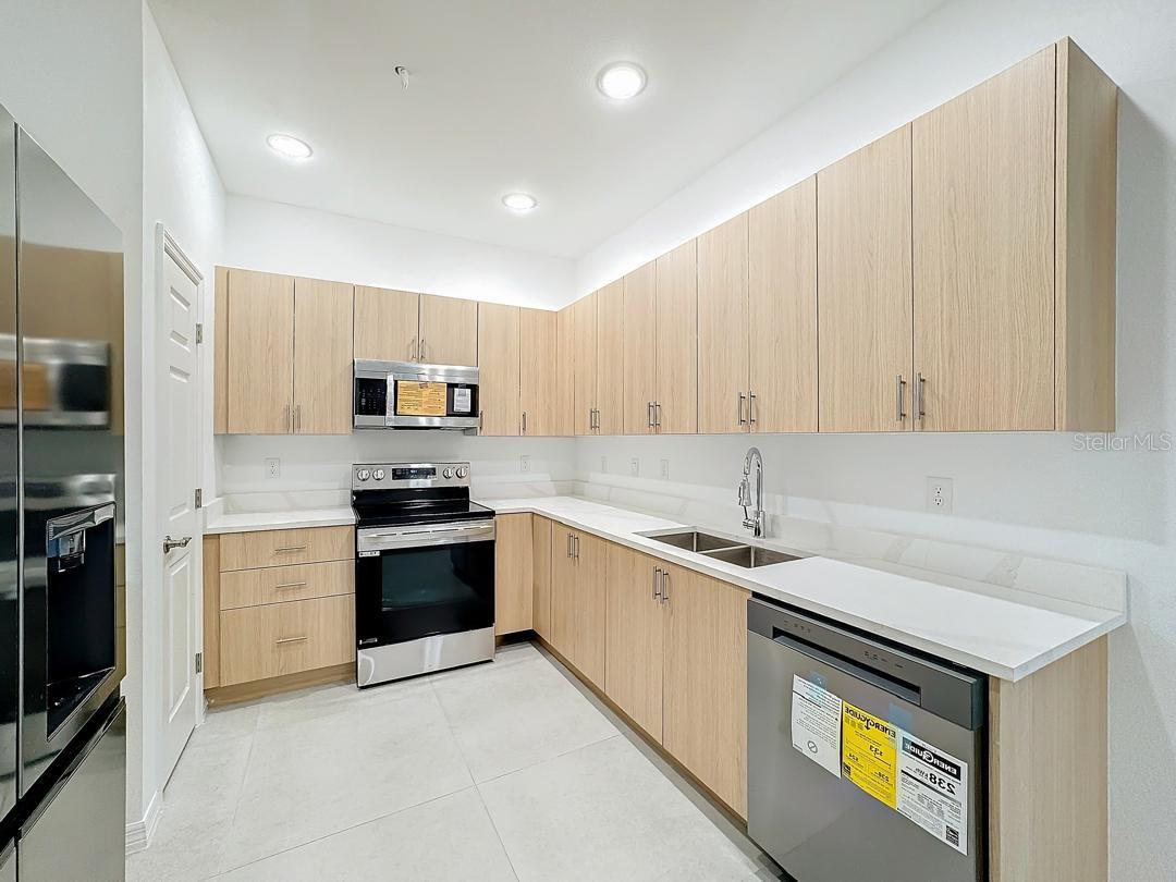 Image 9 of 53 For 1724 Barton Towne Circle