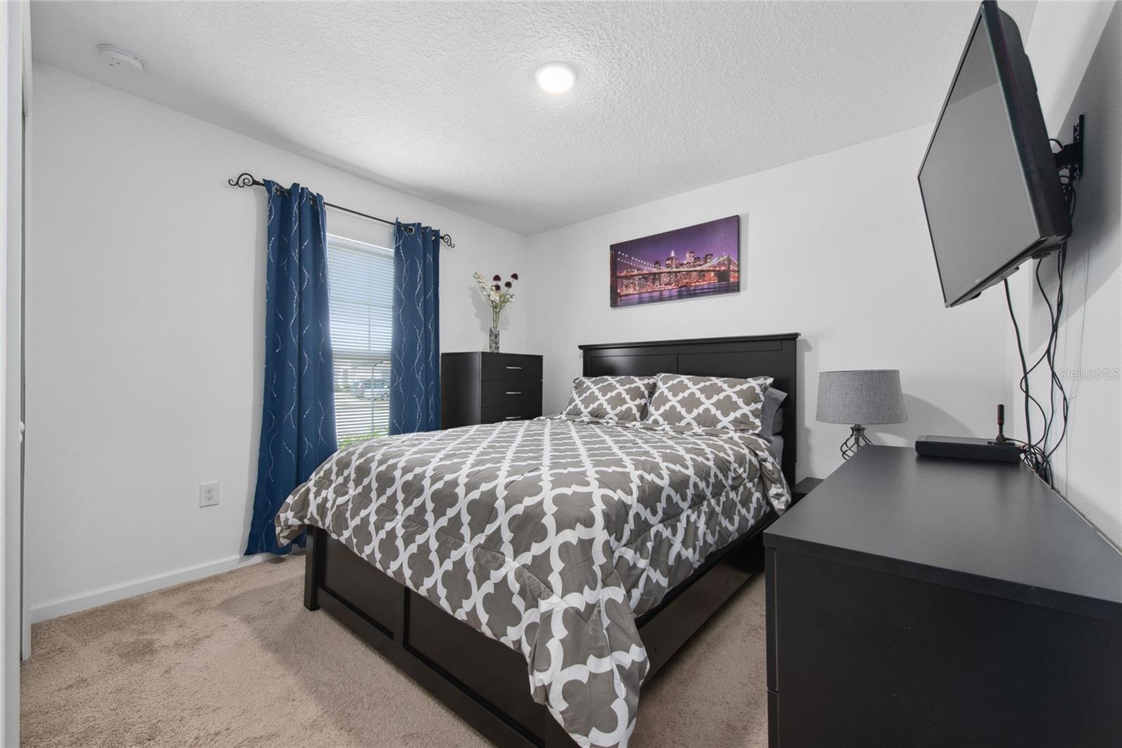 Image 5 of 7 For 723 Jefferson Street