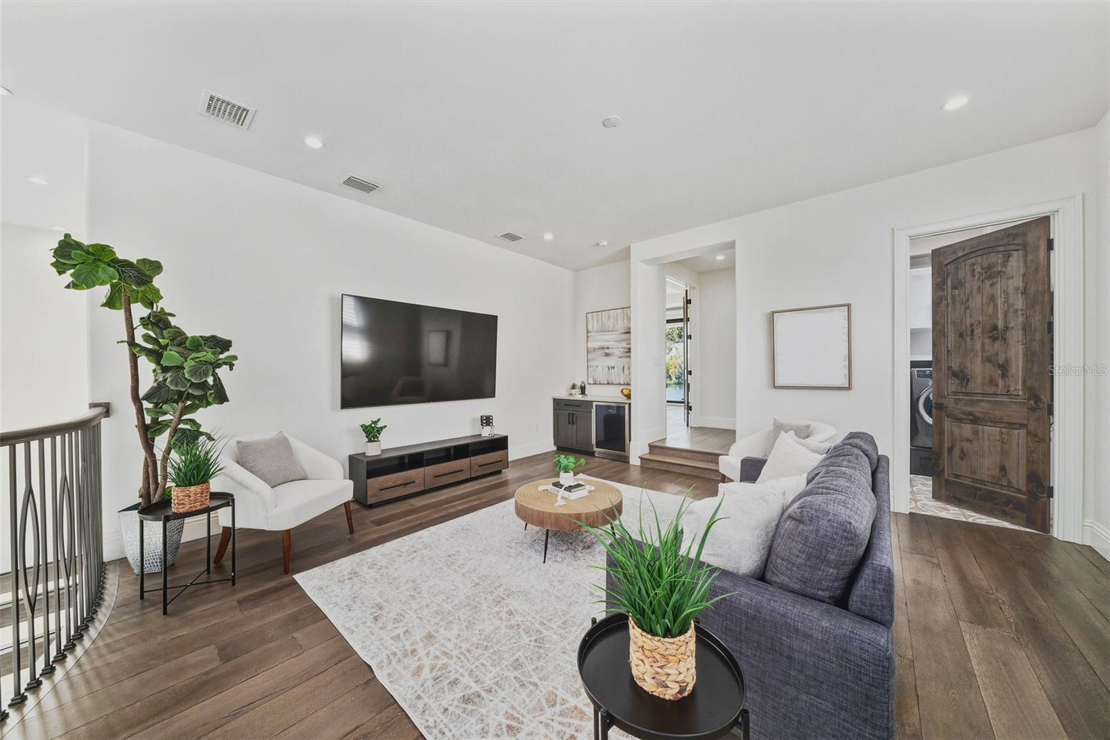 Image 21 of 46 For 560 Country Club Drive