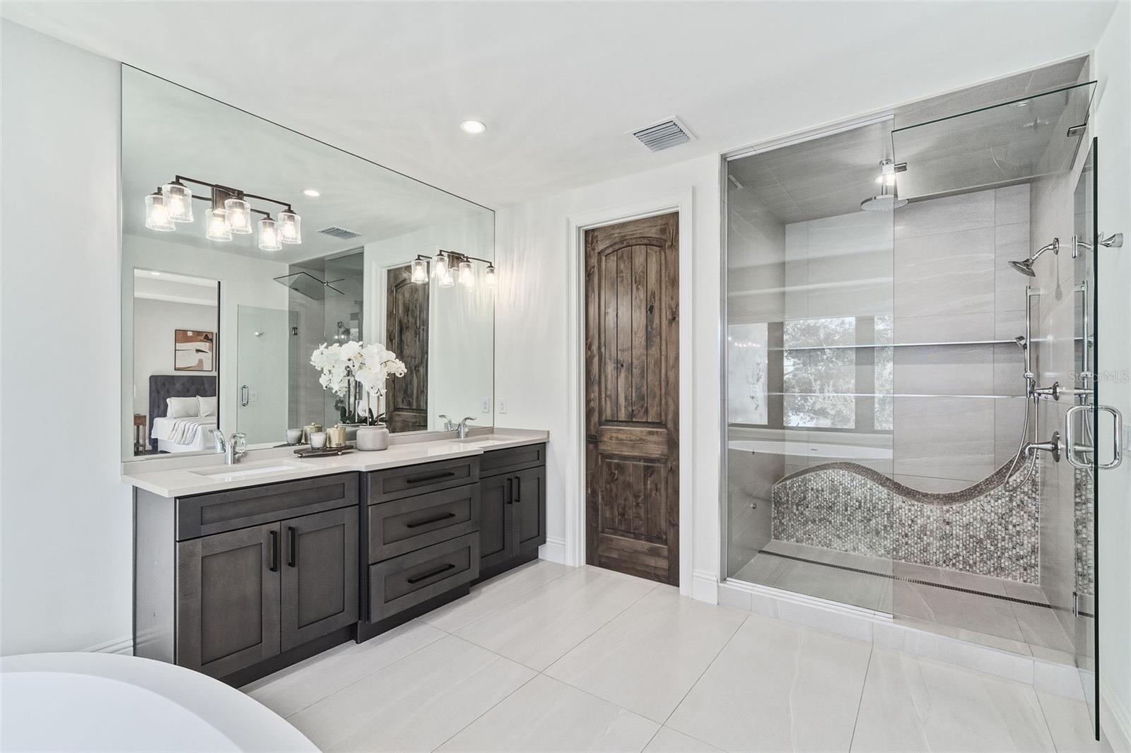 Image 27 of 46 For 560 Country Club Drive