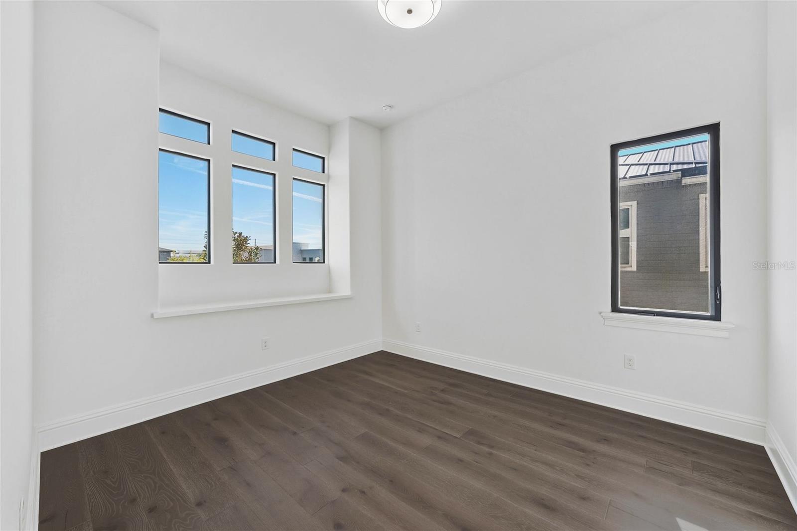 Image 29 of 46 For 560 Country Club Drive