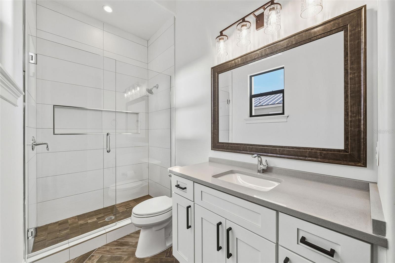 Image 30 of 46 For 560 Country Club Drive