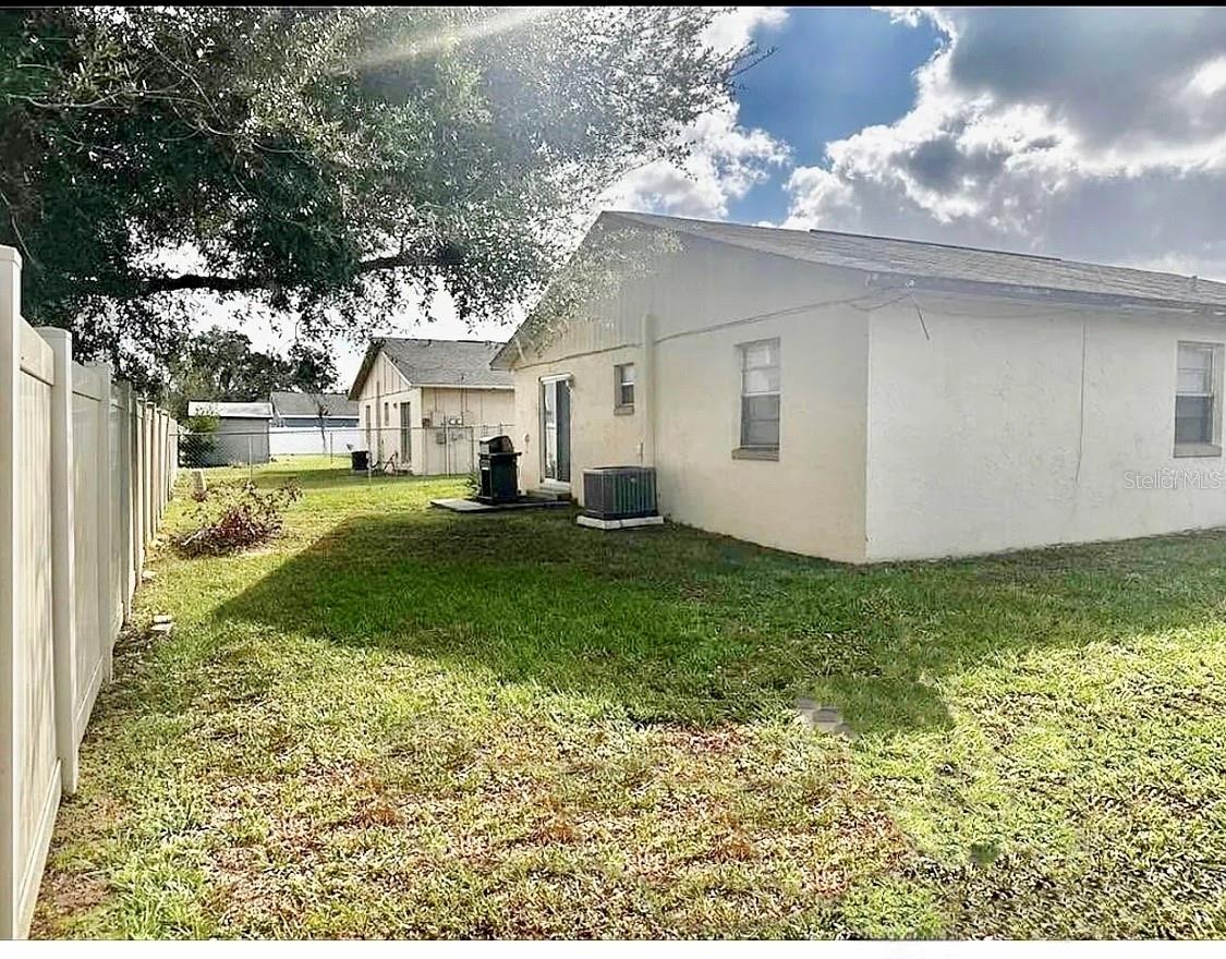 Image 2 of 12 For 2359-2361 Chestnut Hills Drive