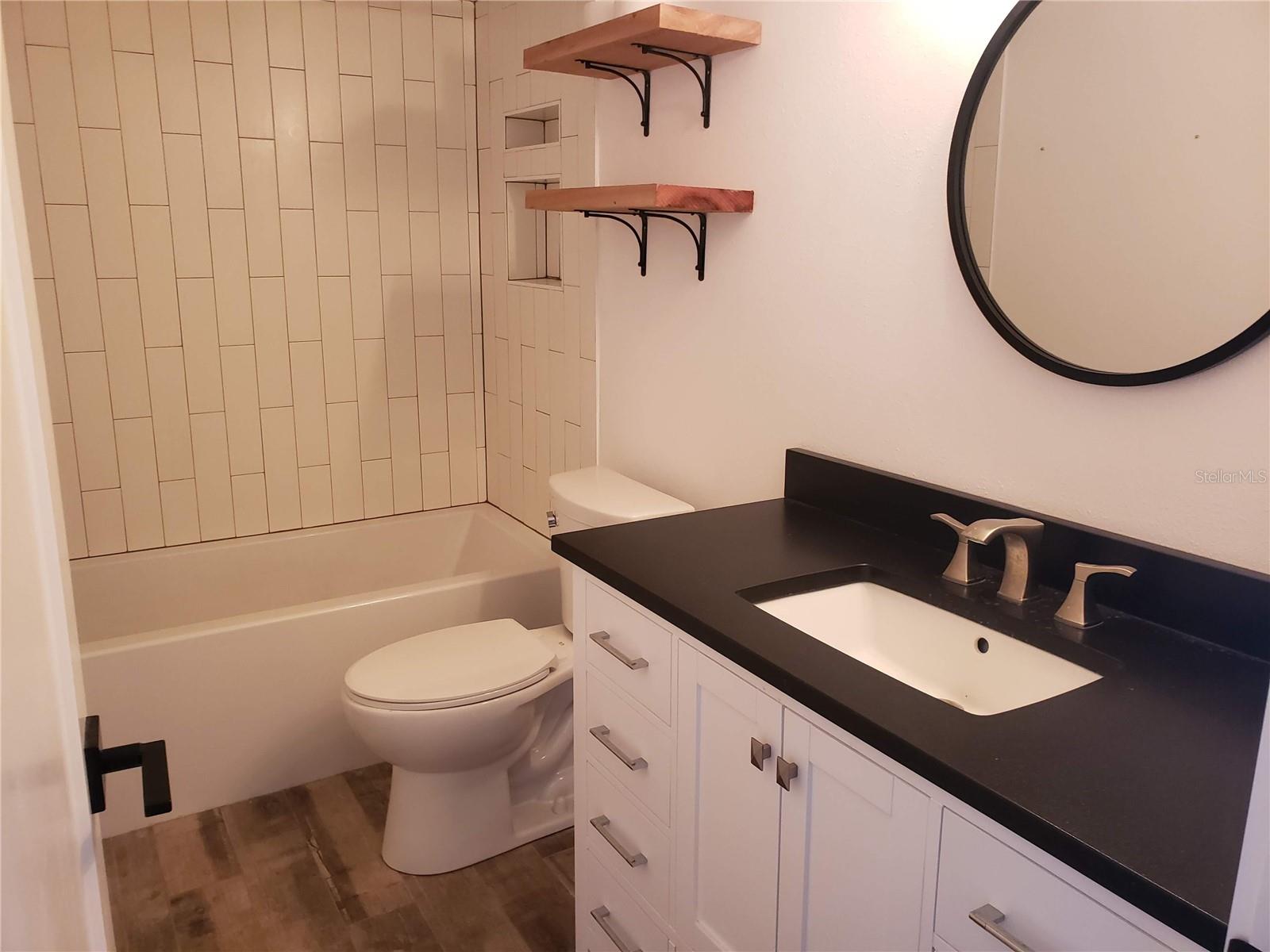 Image 11 of 33 For 205 Fairway Drive 205