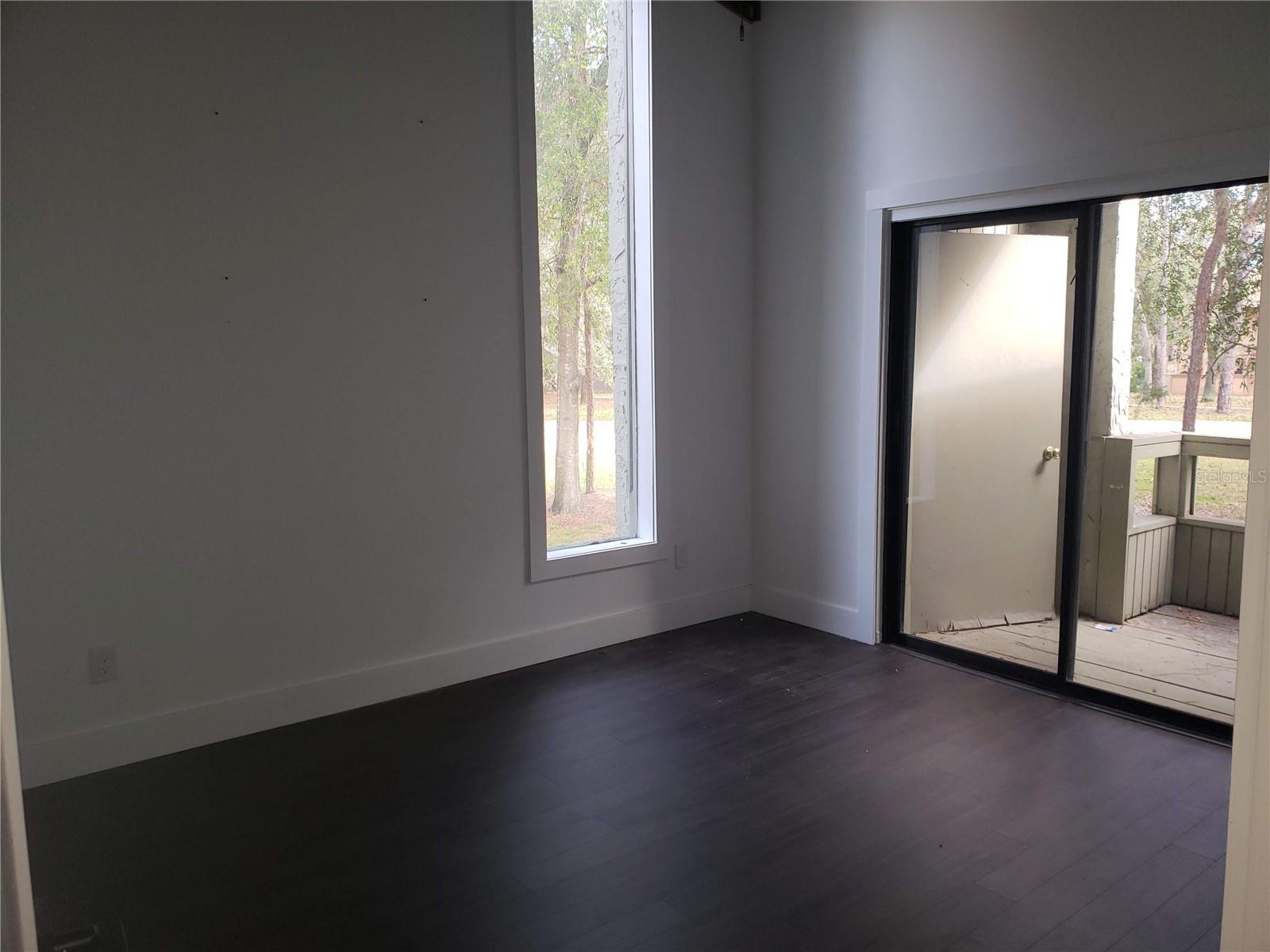 Image 13 of 33 For 205 Fairway Drive 205