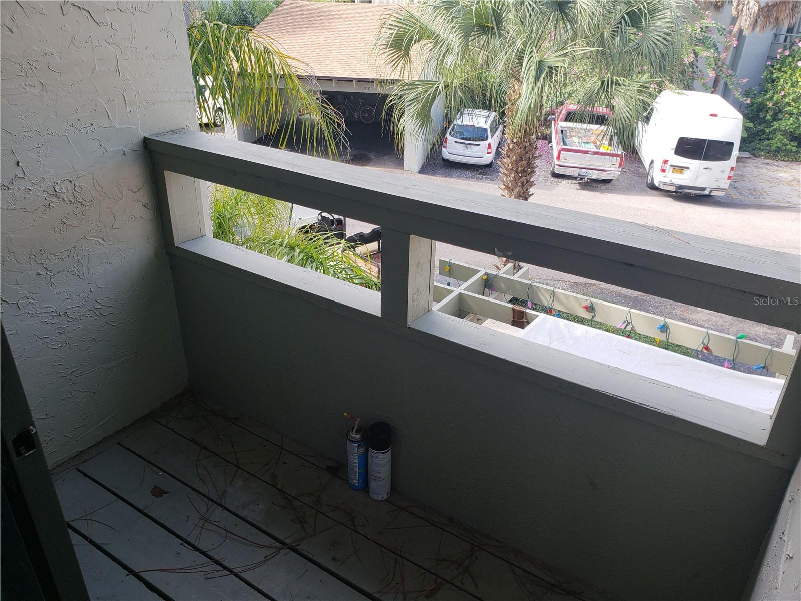 Image 19 of 33 For 205 Fairway Drive 205