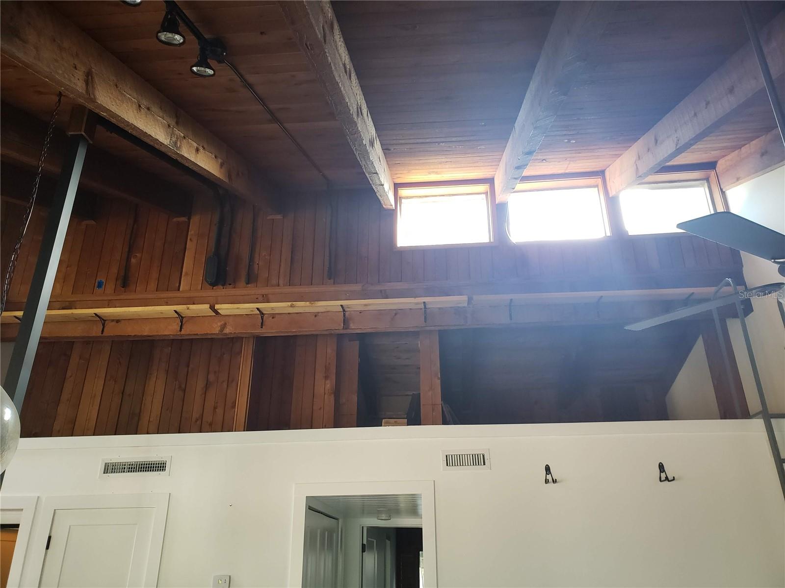 Image 21 of 33 For 205 Fairway Drive 205