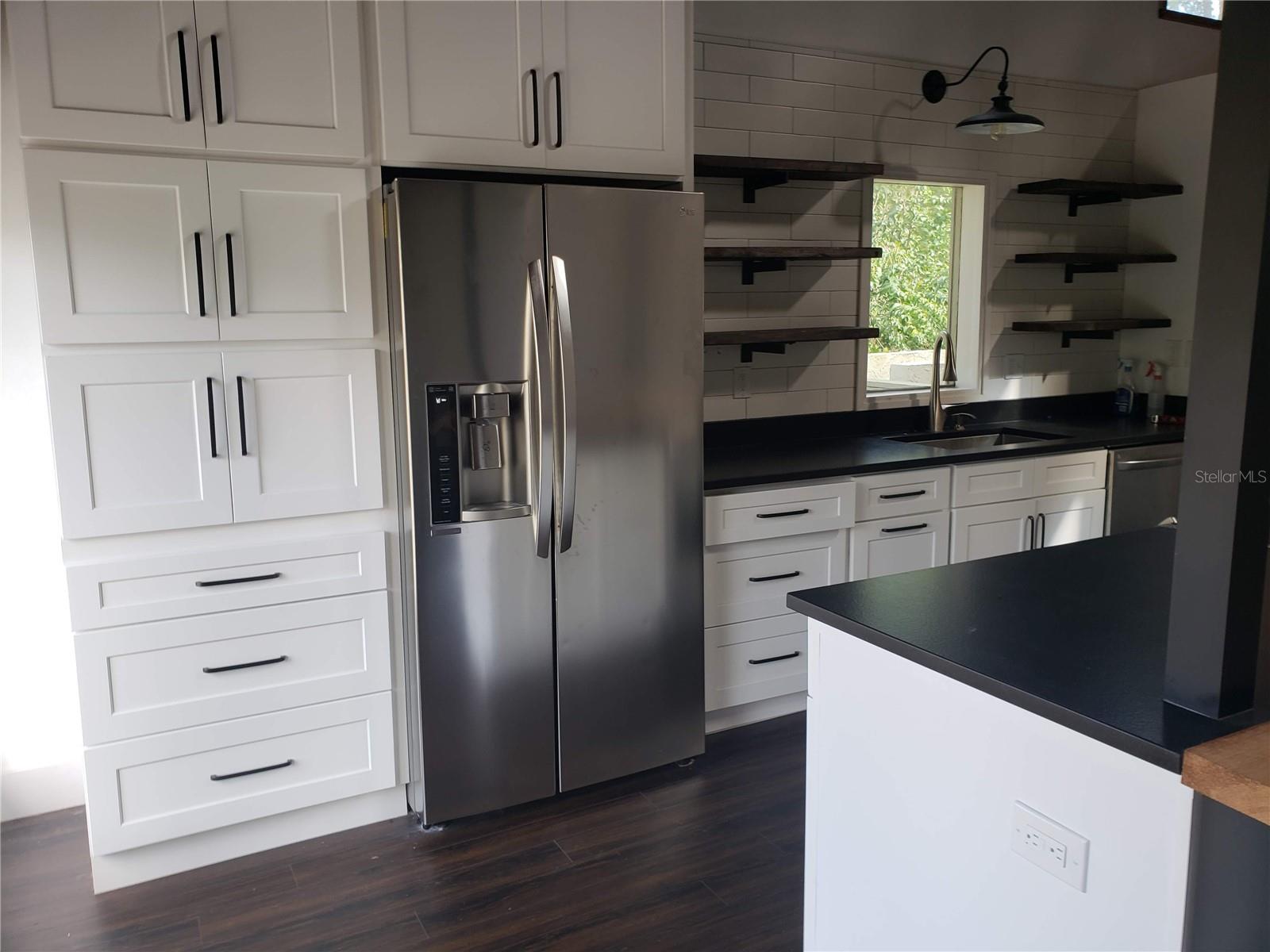 Image 4 of 33 For 205 Fairway Drive 205