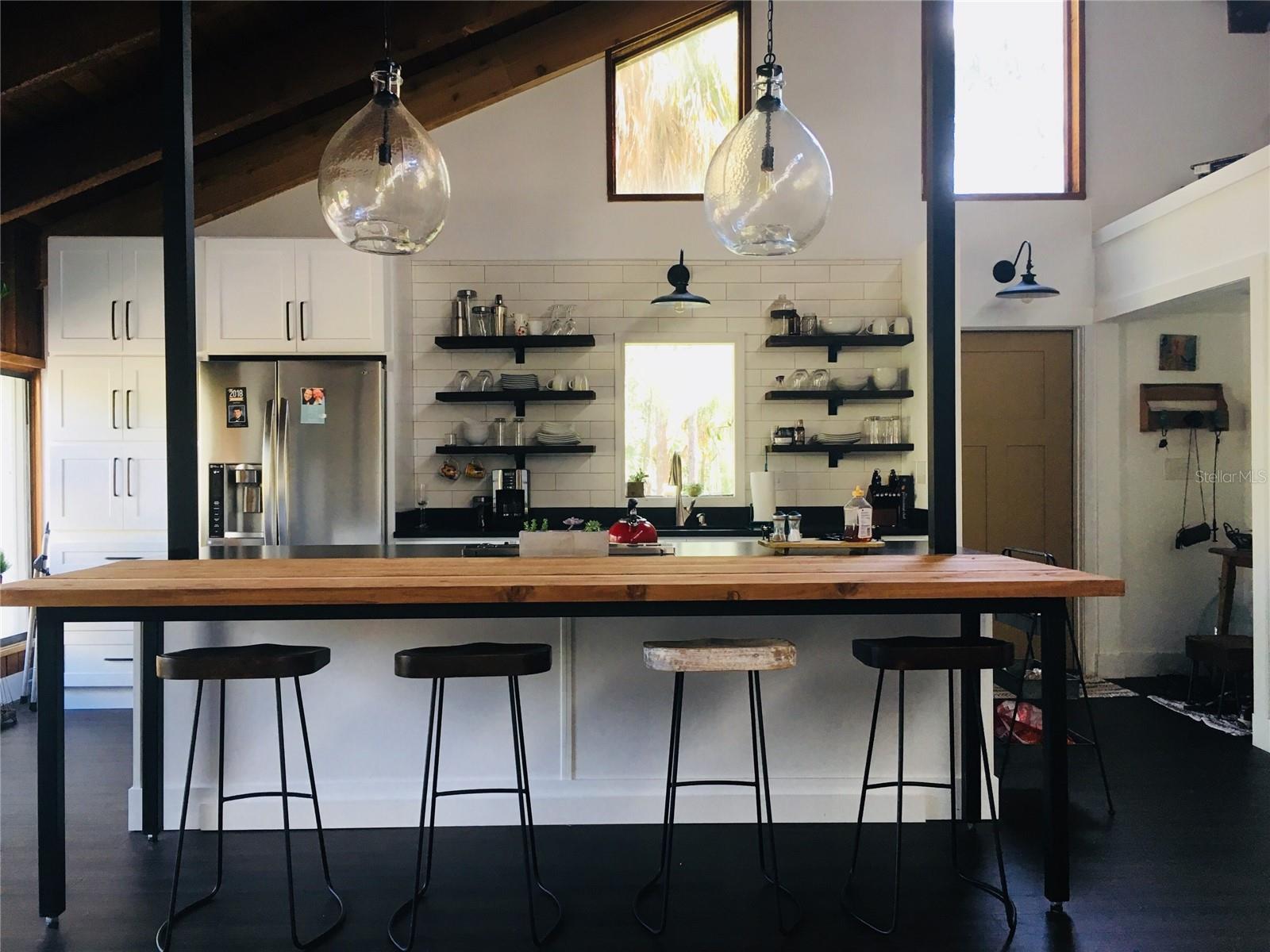 Image 5 of 33 For 205 Fairway Drive 205