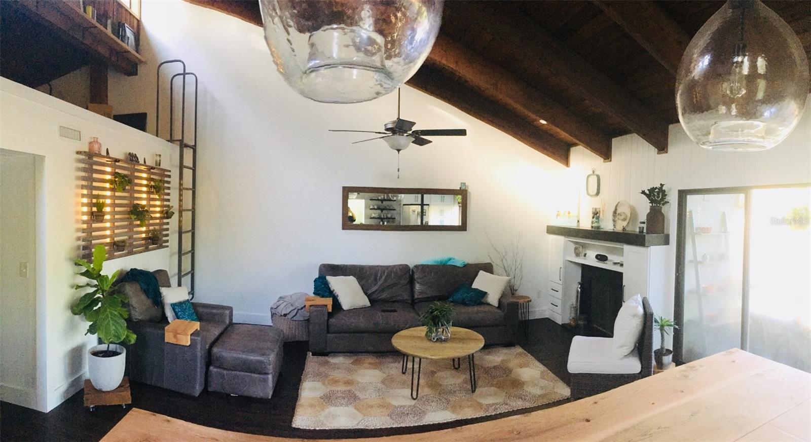 Image 6 of 33 For 205 Fairway Drive 205