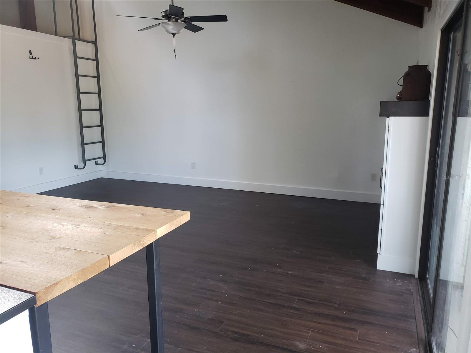 Image 8 of 33 For 205 Fairway Drive 205