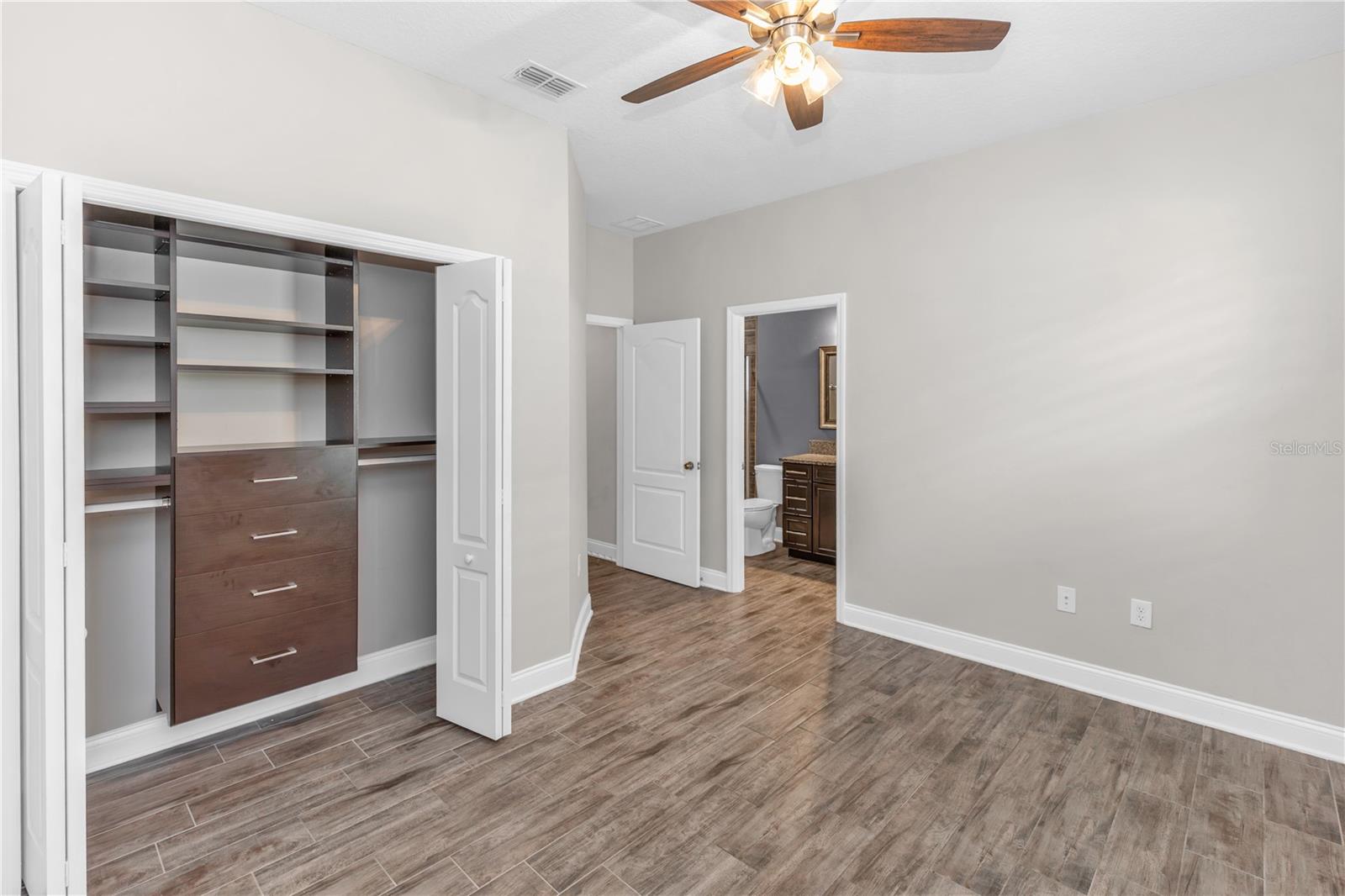 Image 4 of 15 For 1270 Turnbridge Place