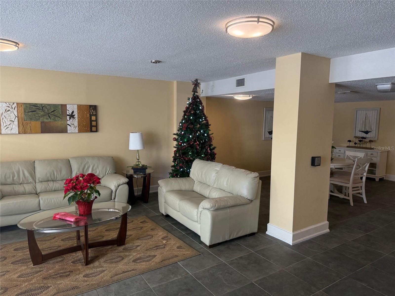 Image 6 of 42 For 925 Halifax Avenue 102