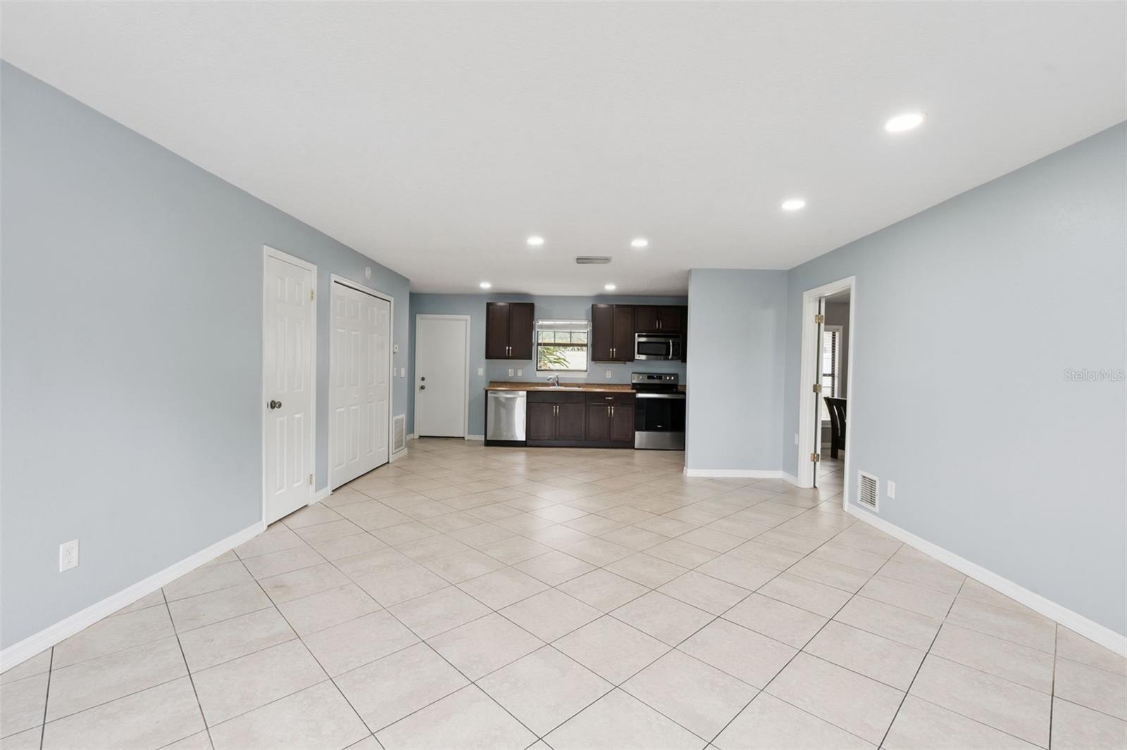 Image 5 of 31 For 5475 Bracken Court