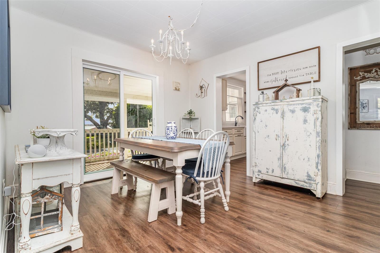 Image 10 of 51 For 1099 Grove Avenue